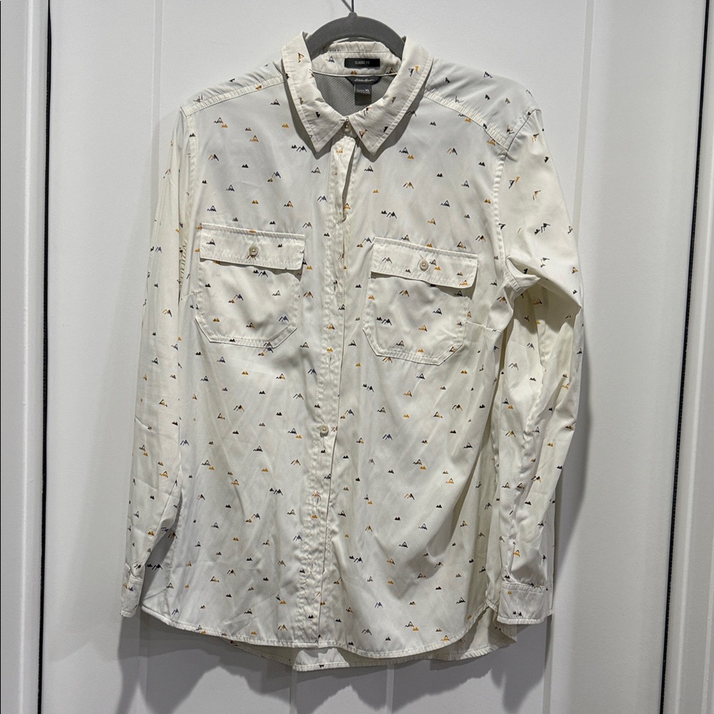 Eddie Bauer Cream Mountain Pattern Casual Button-Down Shirt with Pattern
